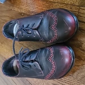 Naot Oxfords dark blood red/black wingtip